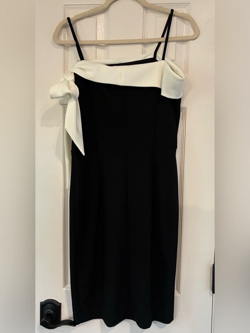 NWT White House Black Market Black & White Dress Size 4 - Picture 2 of 8